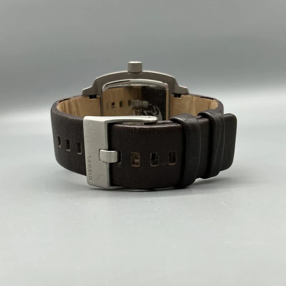Diesel DZ-1364 Mens Watch 46mm Silver Tone Brown Leather Stainless New Battery